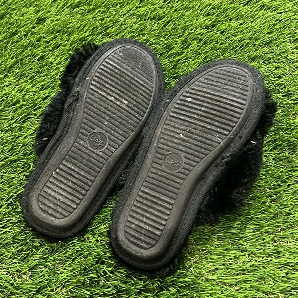 Girls Cat & Jack Slip On Slippers